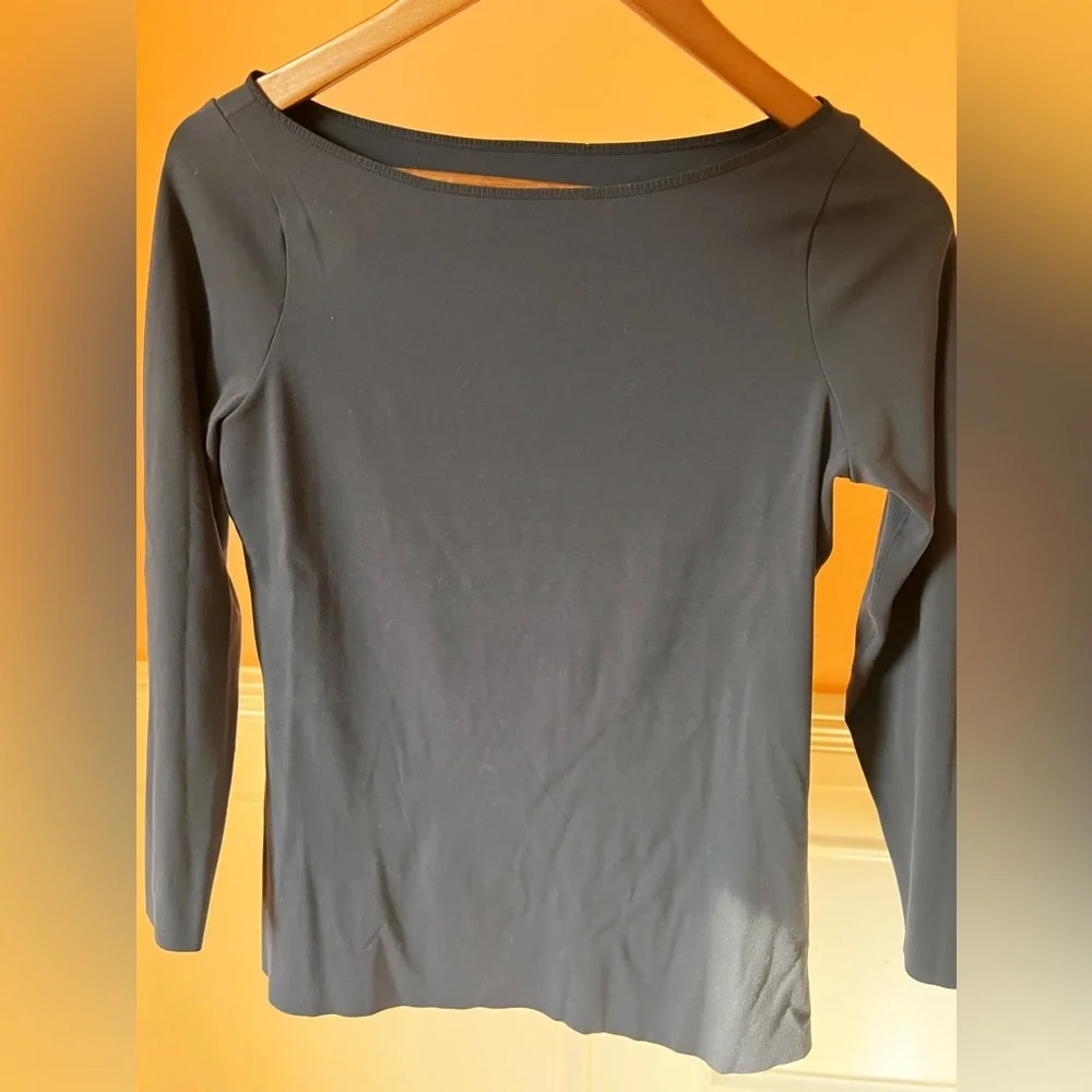 Nike Yoga Long-Sleeve Top  size medium nwt new with tags stretch sheath fitted